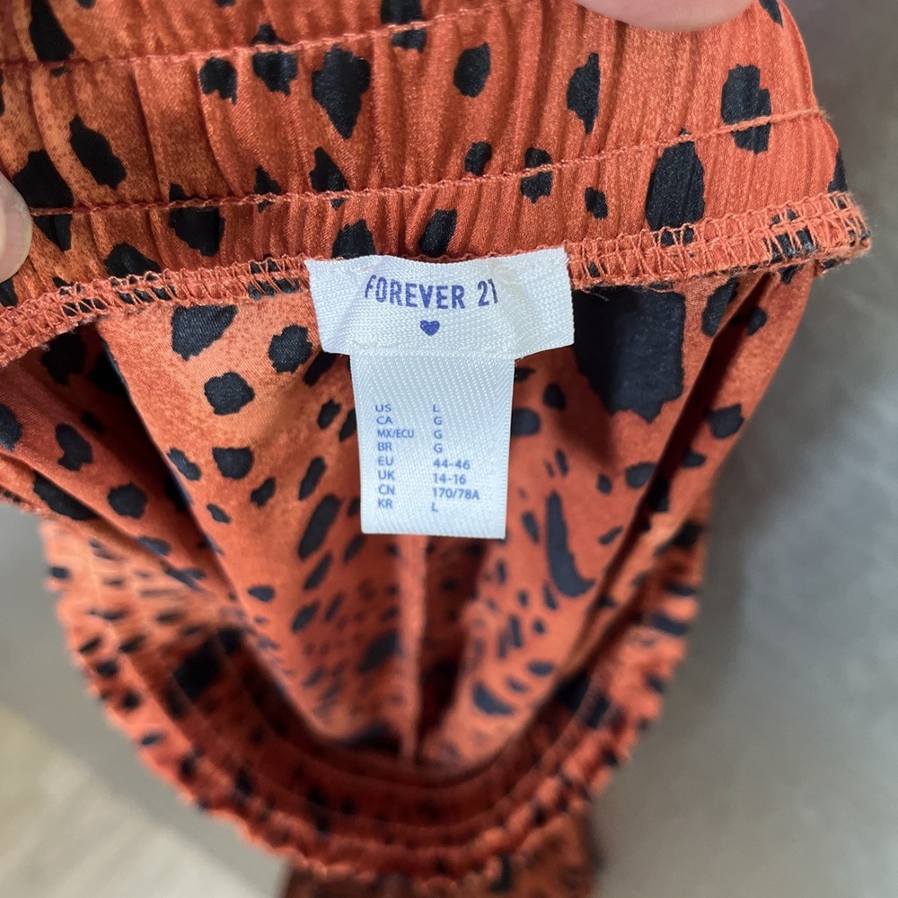 Forever 21 Satin Pants Leopard Print Elastic Pullon Silky Loungewear Copper LG - Picture 8 of 9